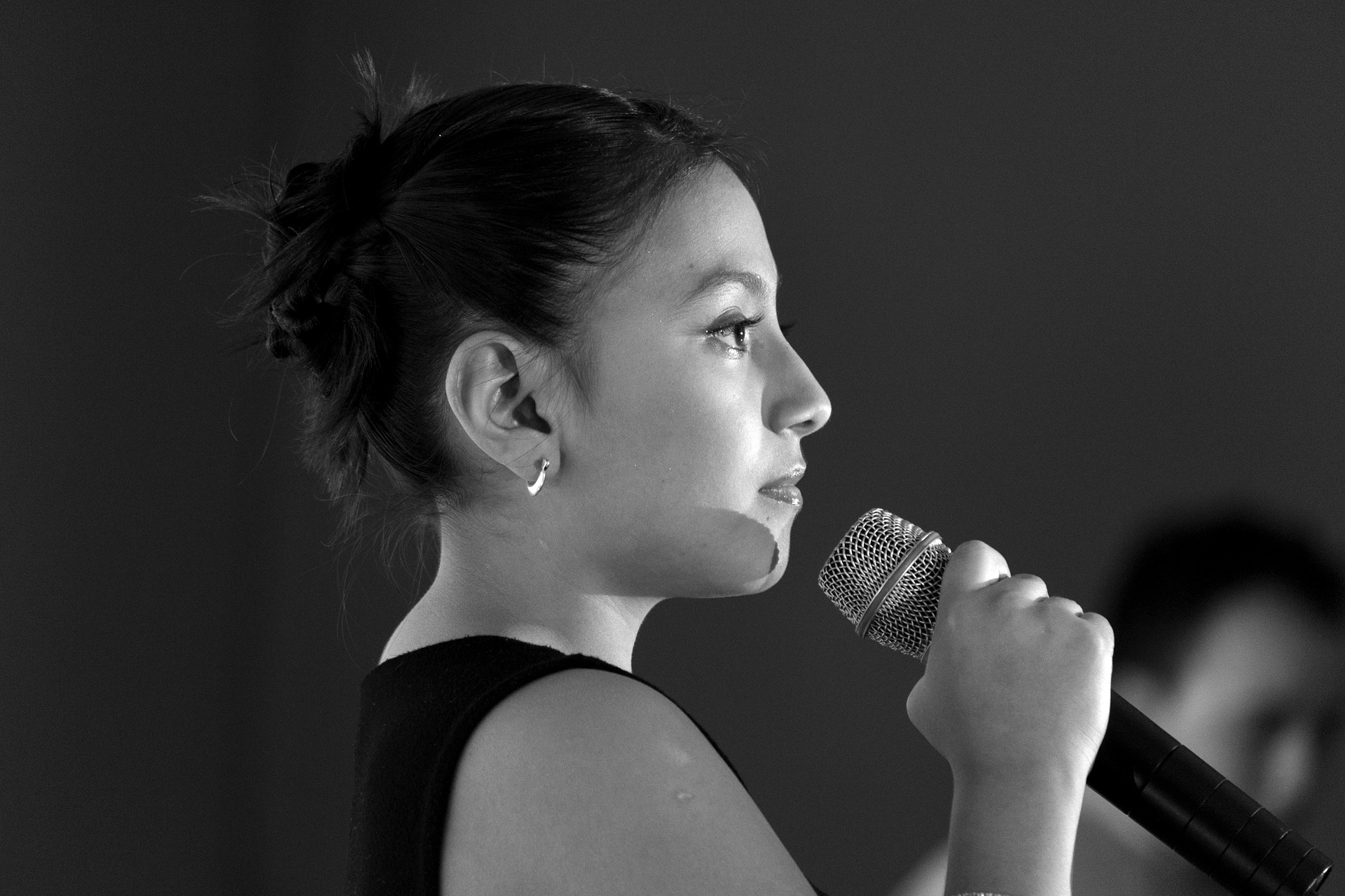 How Singing Lessons Can Help You Reach The Next Level